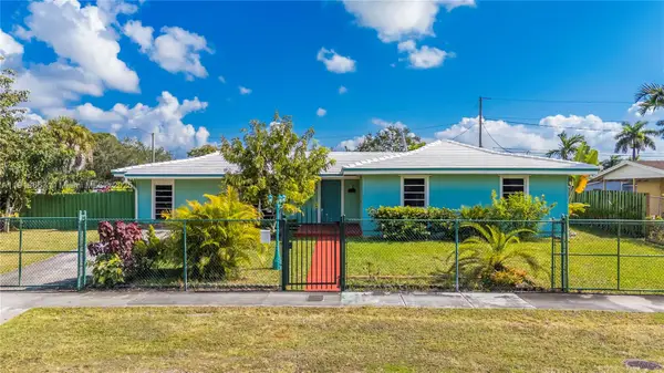 16001 SW 98th Ave, Miami, FL 33157