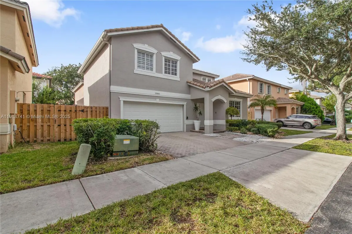 10842 NW 53rd Ln, Doral, FL 33178 - Image #1