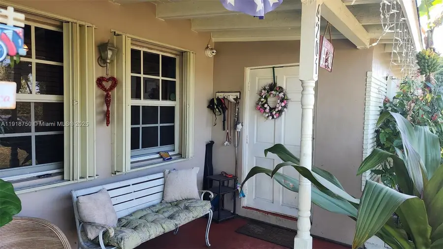 4201 SW 99th Ct, Miami, FL 33165 - Image #2