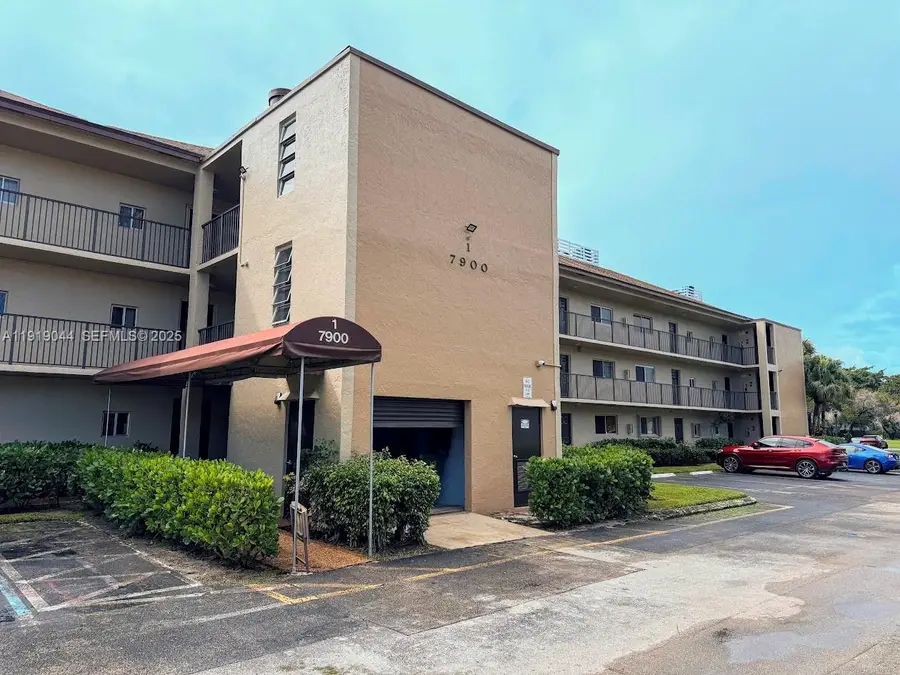 7900 NW 50th St #304, Lauderhill, FL 33351 - Image #2