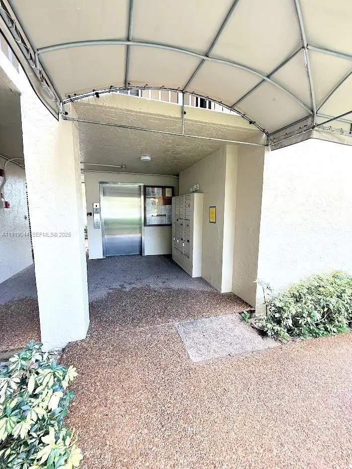 7900 NW 50th St #304, Lauderhill, FL 33351 - Image #3