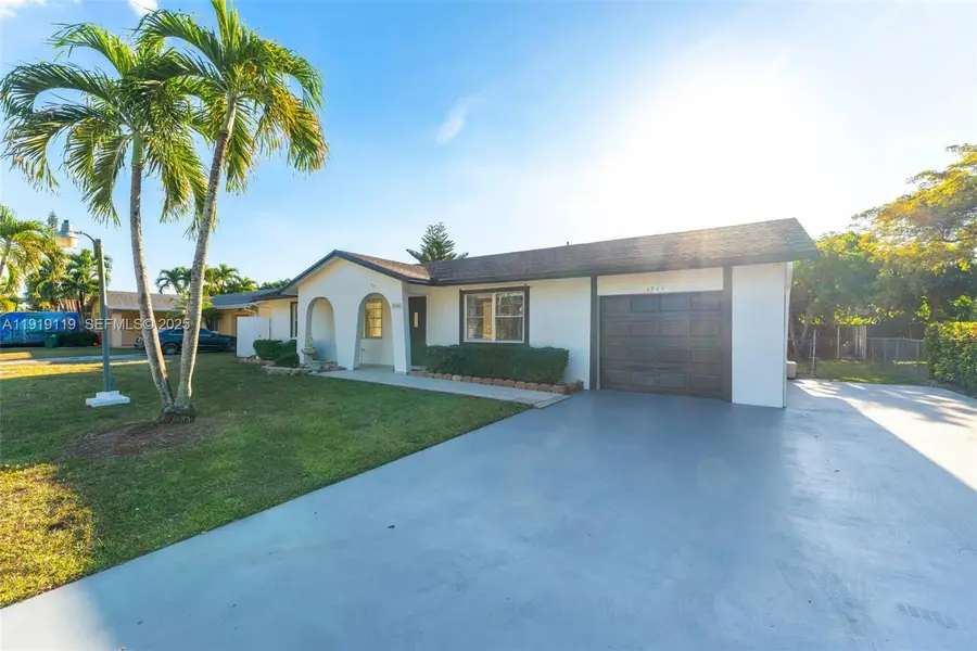 4944 SW 134th Ct, Miami, FL 33175 - Image #2