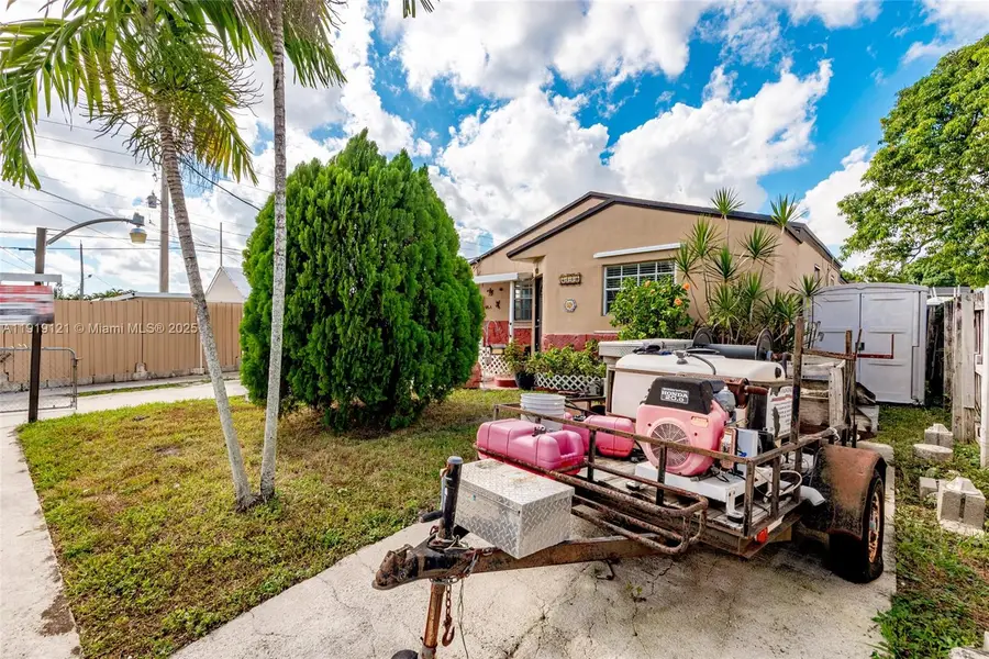 4118 E 10th Ct, Hialeah, FL 33013 - Image #3