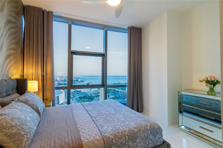 851 NE 1st Ave #2811, Miami, FL 33132 - Image #3