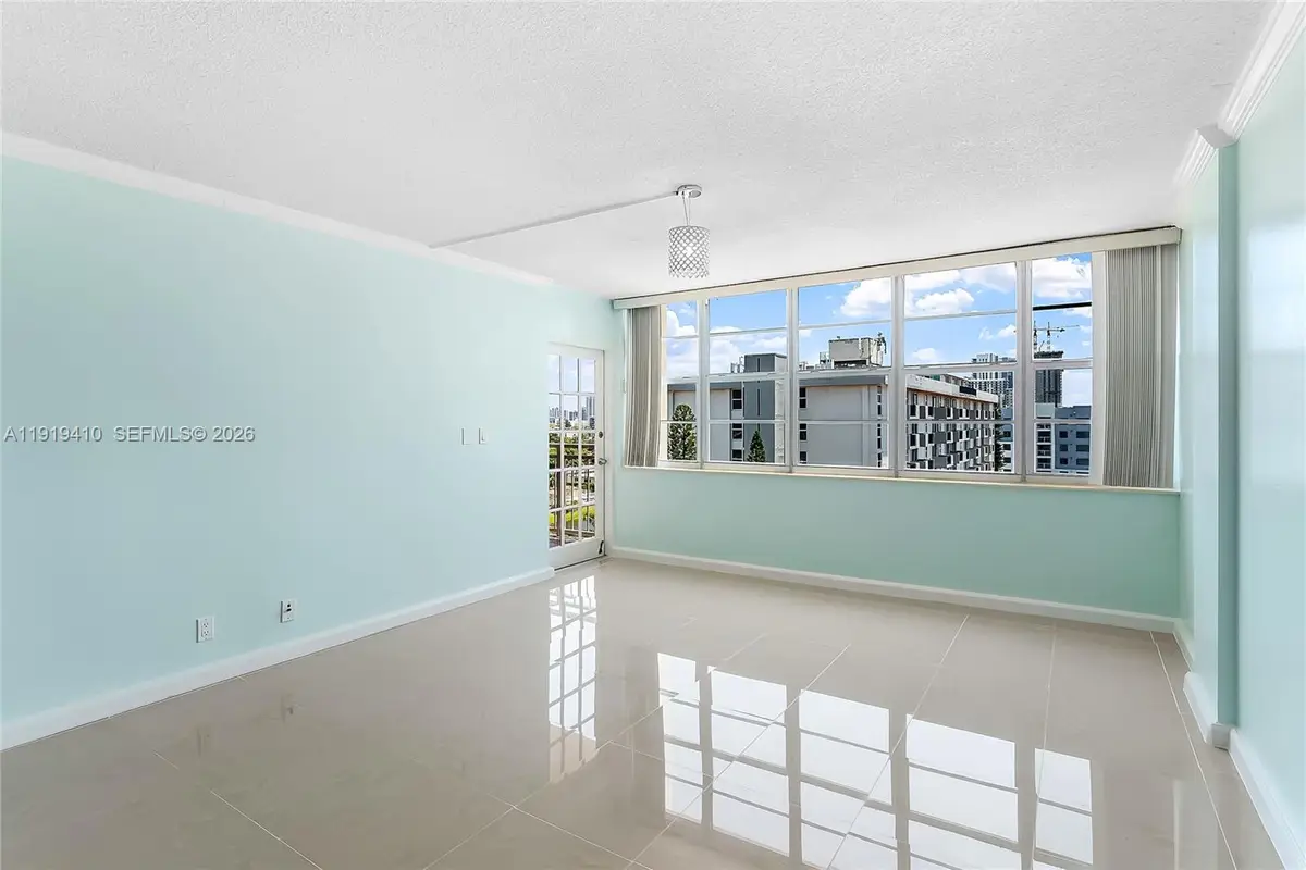 2025 NE 164th St #907, North Miami Beach, FL 33162 - Image #1