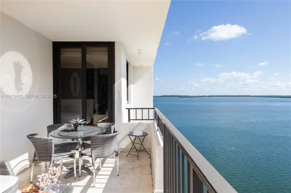 520 Brickell Key Dr #A1207, Miami, FL 33131