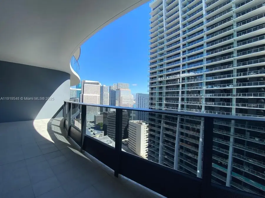 1000 Brickell Plz #3207, Miami, FL 33131 - Image #2