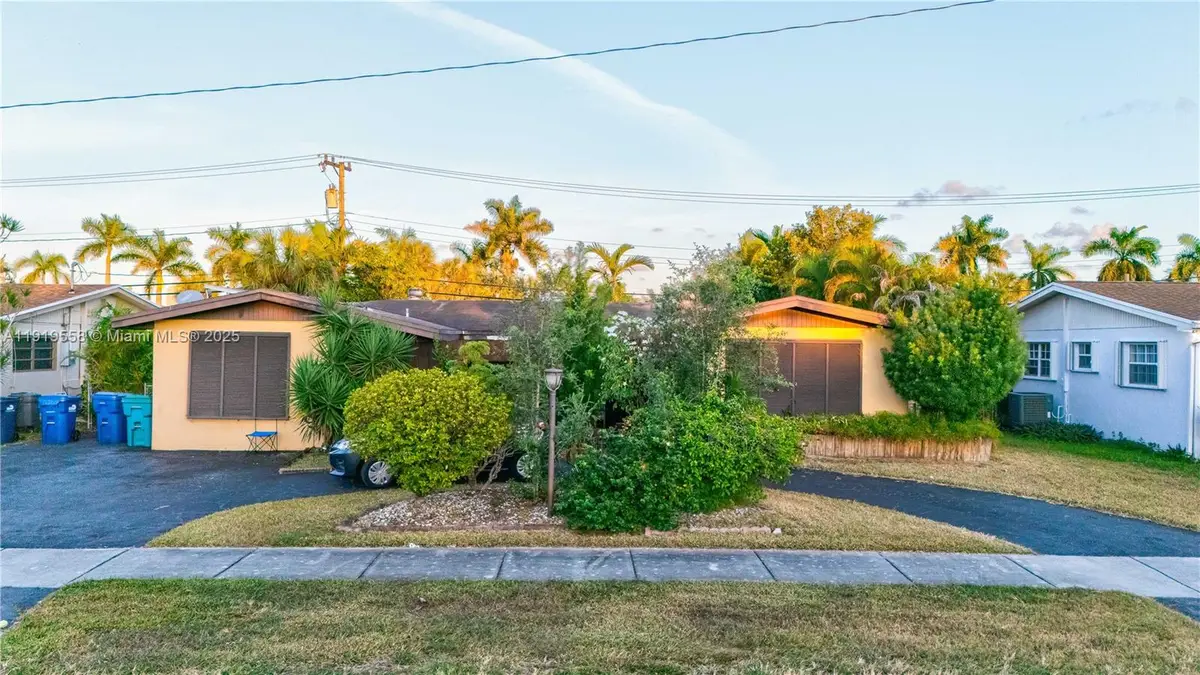 20605 NE 19th Ct, Miami, FL 33179 - Image #1