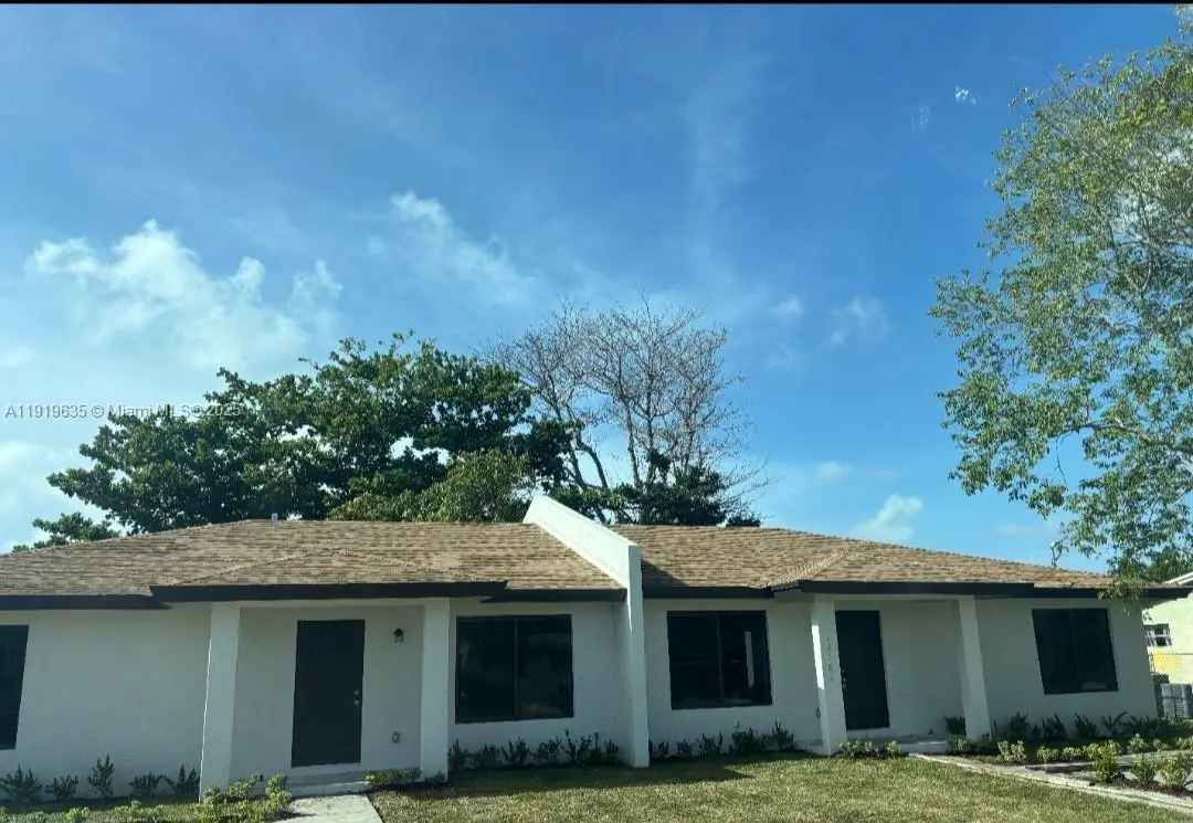 12181 SW 215th St, Miami, FL 33177 - Image #1