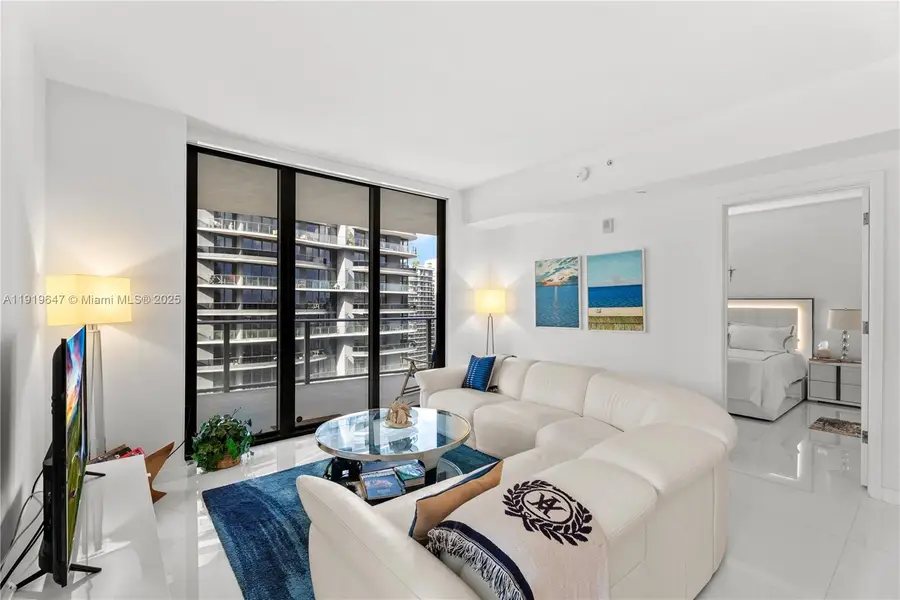 1010 Brickell Ave #4206, Miami, FL 33131 - Image #3