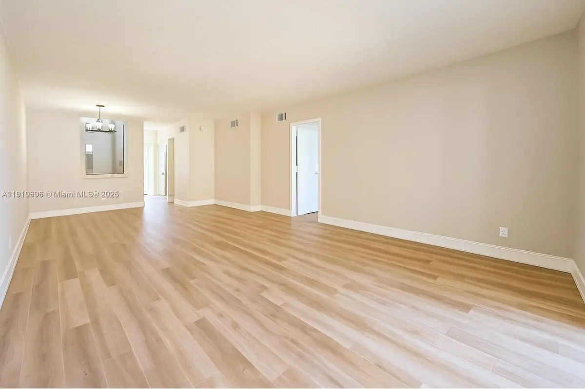 333 NW 17th Ct #203B, Fort Lauderdale, FL 33311 - Image #1