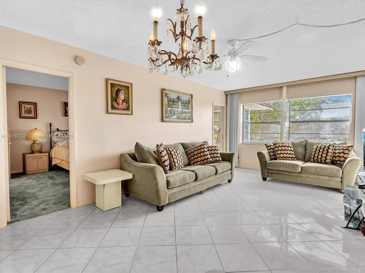 5102 NW 36th St #607, Lauderdale Lakes, FL 33319 - Image #1