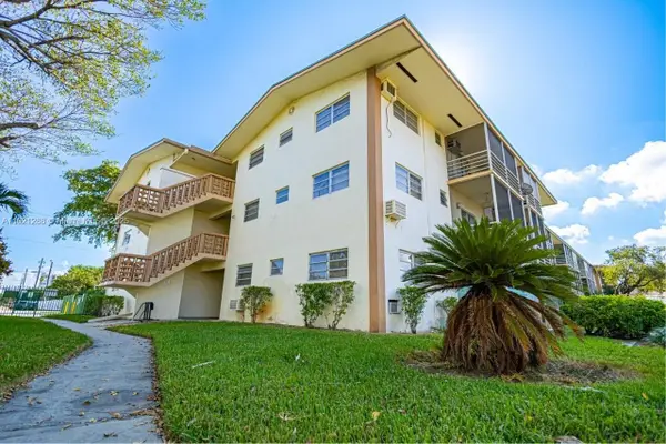 16790 NE 14th Ave #215, Miami, FL 33162