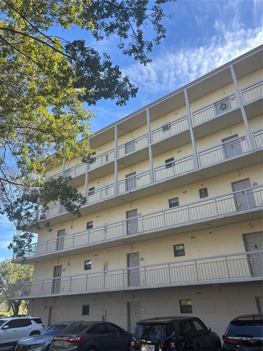 8290 Lake Dr #528, Doral, FL 33166 - Image #1