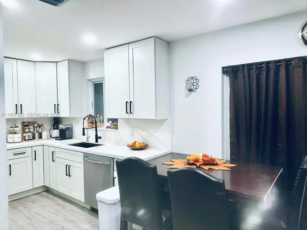 816 NW 8th St, Florida City, FL 33034 - Image #1