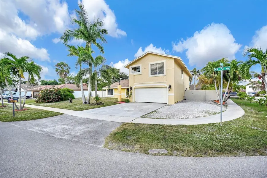 4231 NW 73rd Ave, Lauderhill, FL 33319 - #3