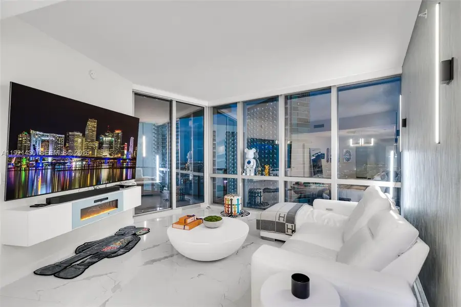 851 NE 1st Ave #4009, Miami, FL 33132 - Image #2