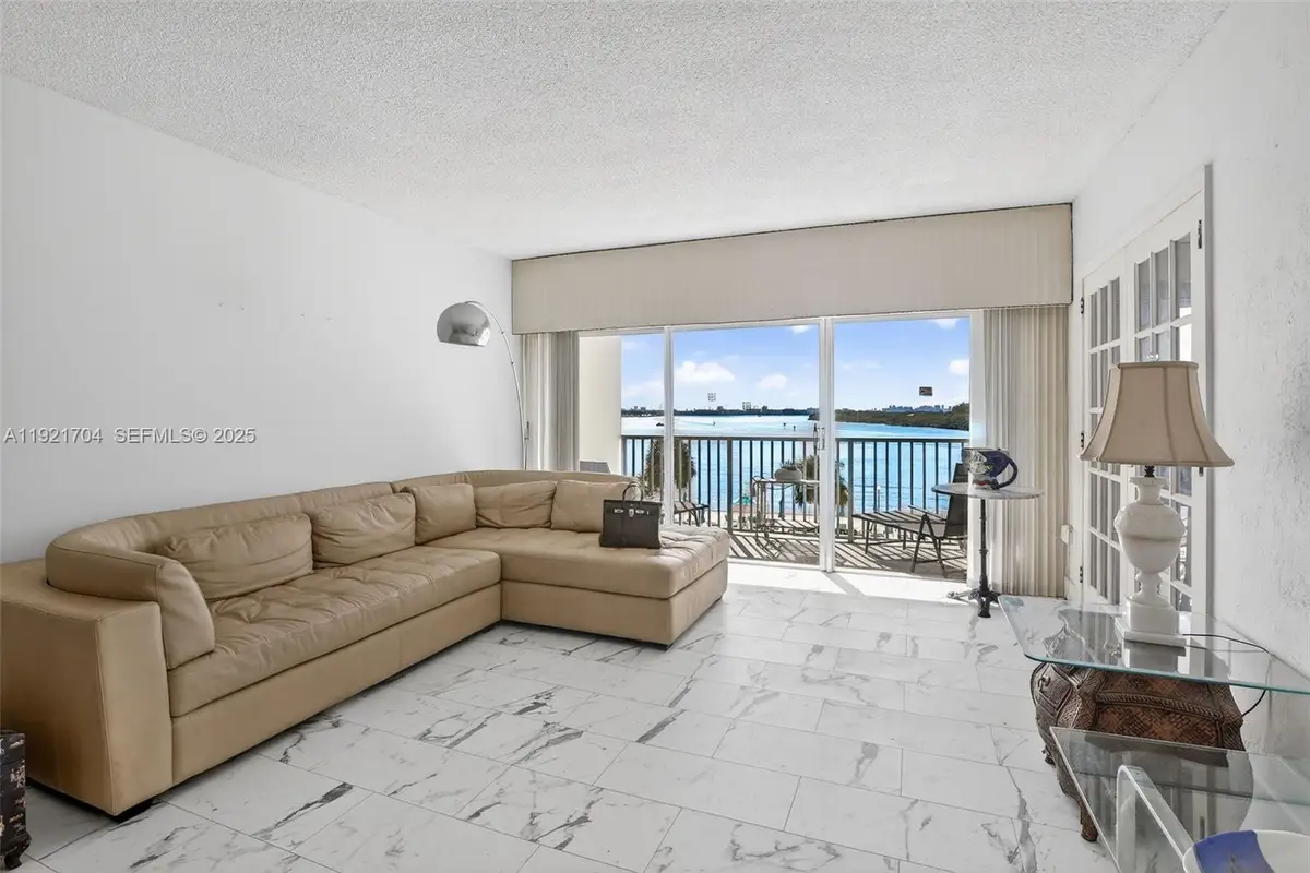 300 Bayview Dr #308, Sunny Isles Beach, FL 33160 - #1