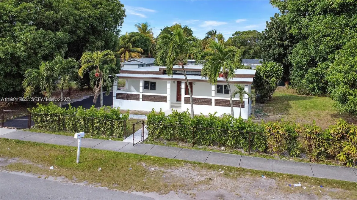 745 NW 140th St, Miami, FL 33168 - Image #1
