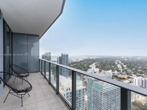1000 Brickell Plz #PH5706, Miami, FL 33131