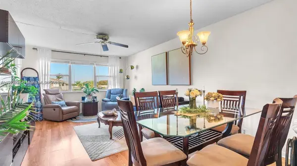 2223 Park Ln #207, Hollywood, FL 33021