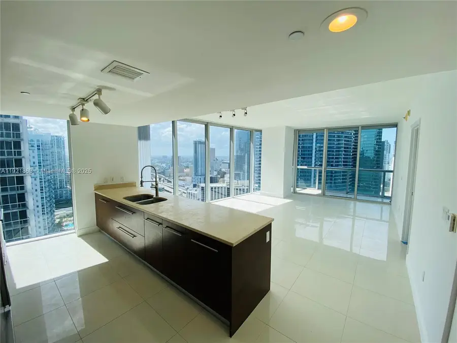 475 Brickell Ave #3715, Miami, FL 33131 - Image #3