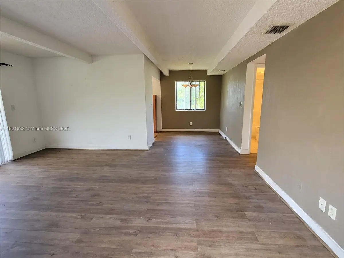 1245 S Flagler Ave #305, Pompano Beach, FL 33060 - Image #1