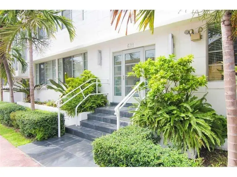 611 11th St #104, Miami Beach, FL 33139 - Image #2