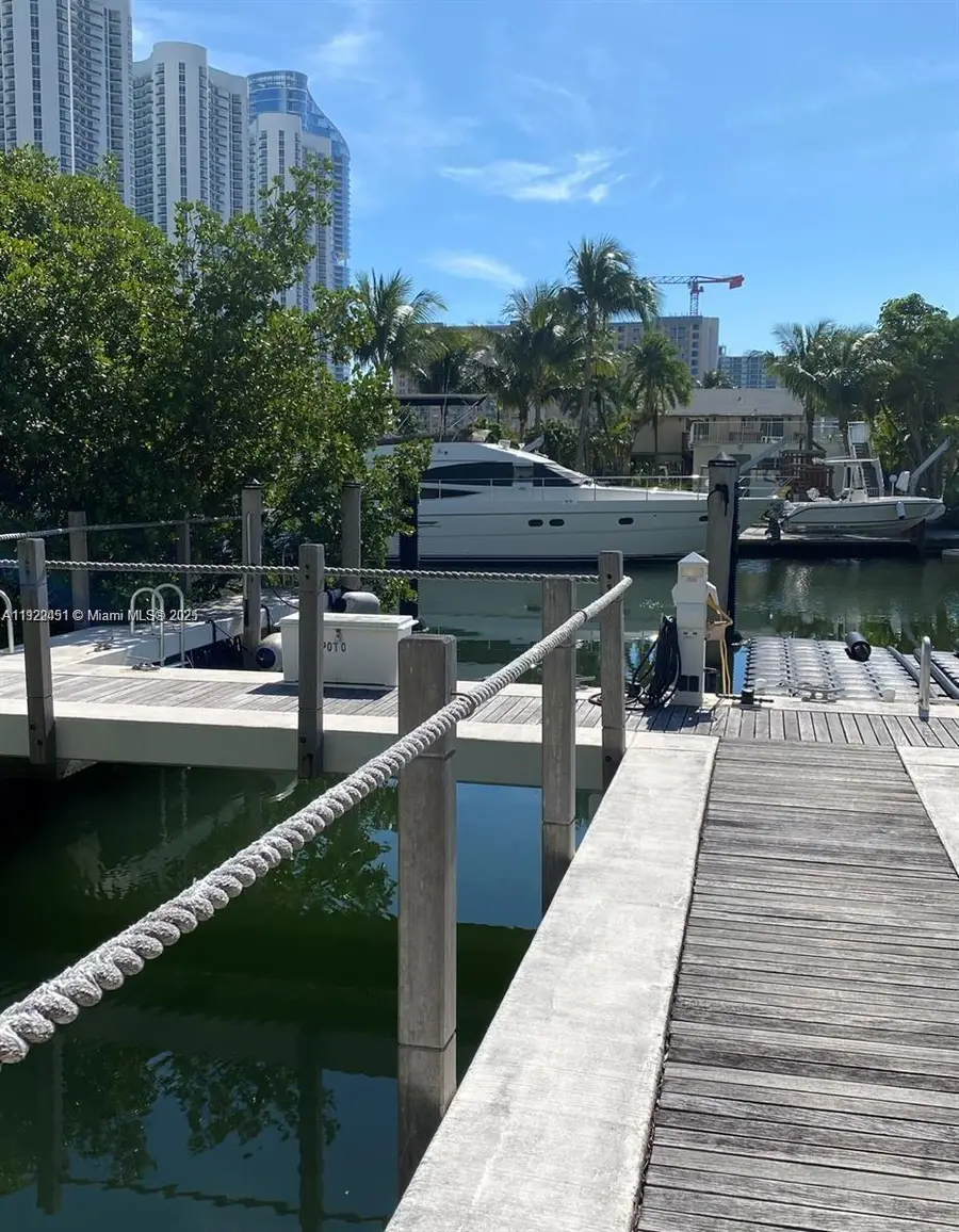 16400 Collins Ave, Sunny Isles Beach, FL 33160 - Image #2