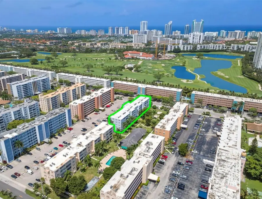 233 NE 14th Ave #402, Hallandale Beach, FL 33009 - Image #3