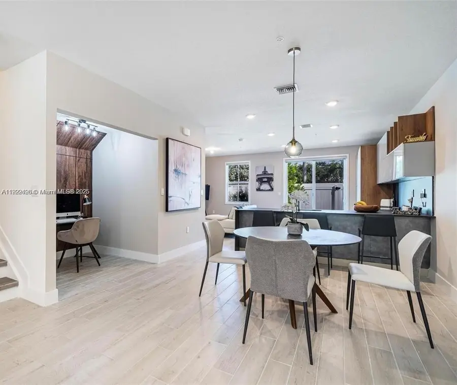 17033 SW 1st St, Pembroke Pines, FL 33027 - Image #3