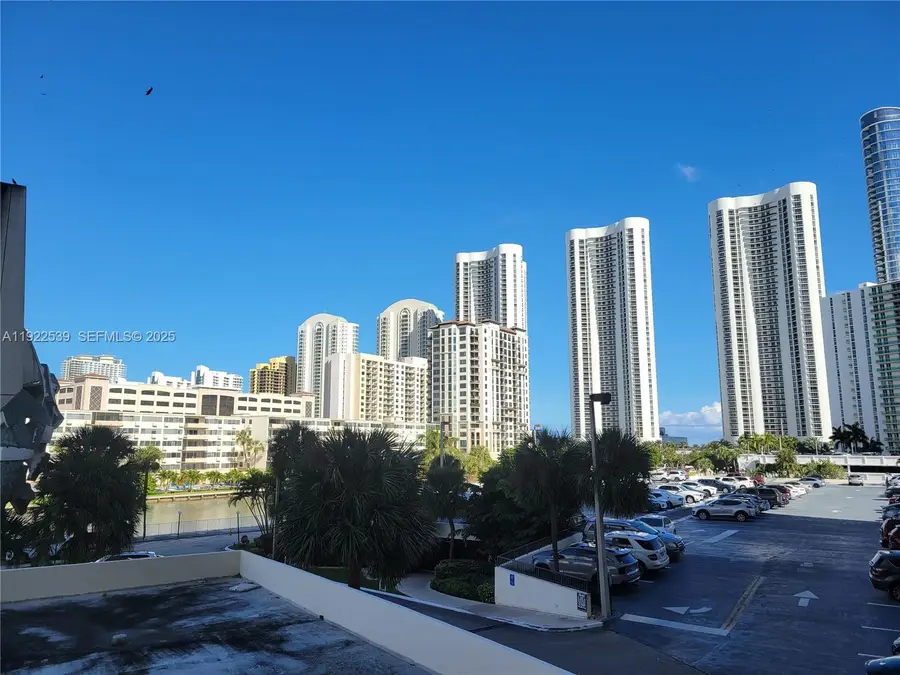 300 Bayview Dr #201, Sunny Isles Beach, FL 33160 - Image #2