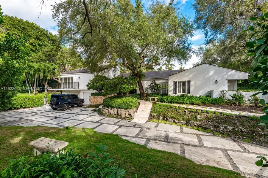 7000 Robles St, Coral Gables, FL 33143 - Image #2