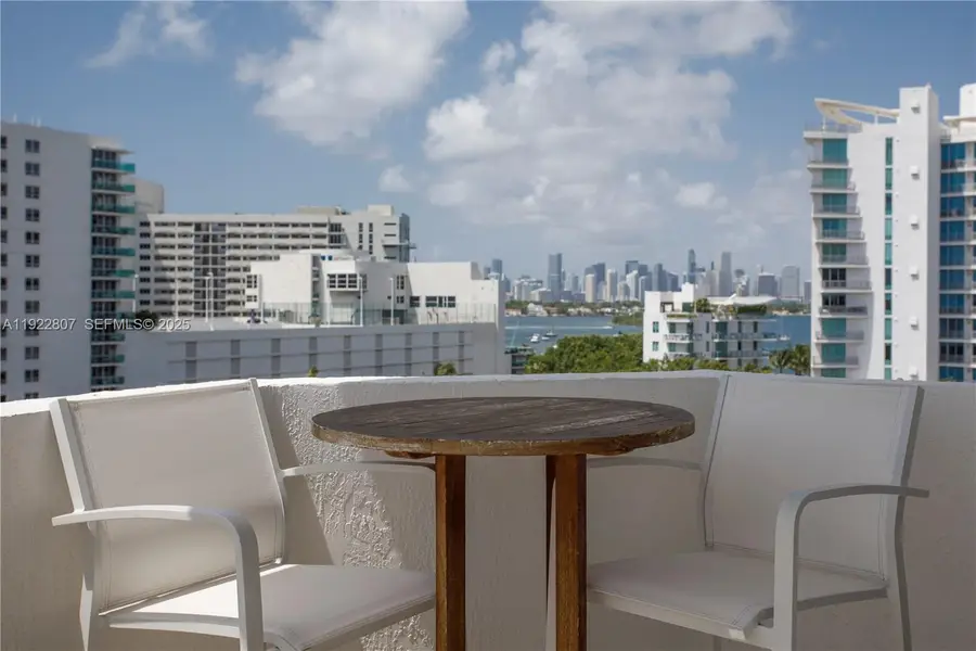 1621 Bay Rd #807, Miami Beach, FL 33139 - Image #2