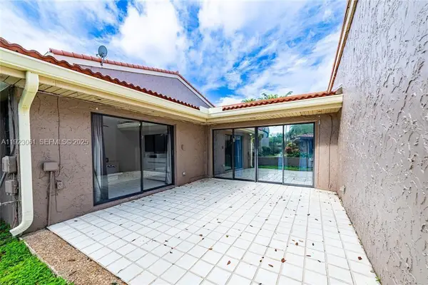 402 St Andrews Rd #55, Hollywood, FL 33021