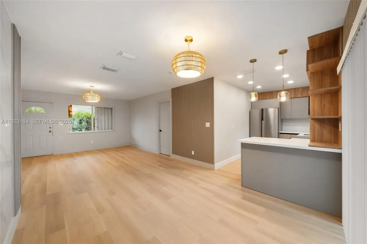 2350 NW 56th St, Miami, FL 33142 - Image #1