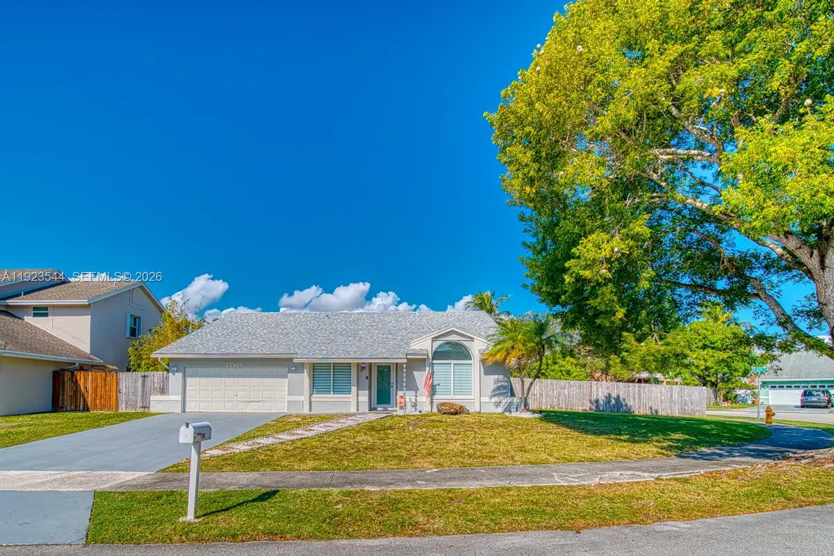 21914 SW 97th Pl, Cutler Bay, FL 33190 - Image #1