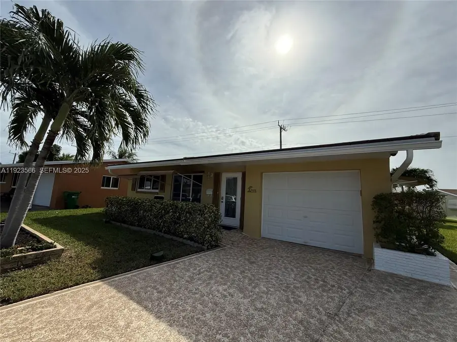 4208 NW 47th Ct, Tamarac, FL 33319 - Image #2