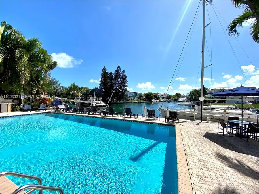 1650 NE 115th St #405, Miami, FL 33181 - Image #3