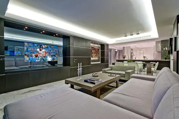 1331 Brickell Bay Dr #4309, Miami, FL 33131