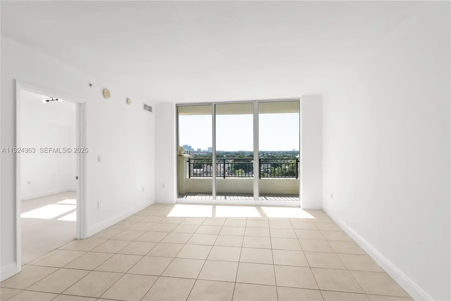 3232 SW 22nd St #905, Miami, FL 33145 - Image #3