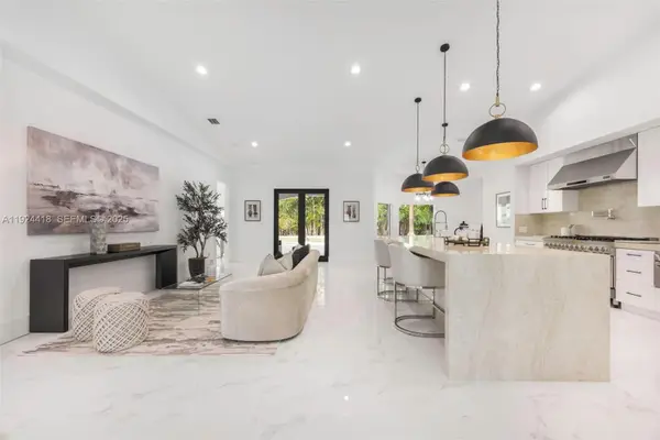 6845 SW 52nd St, Miami, FL 33155