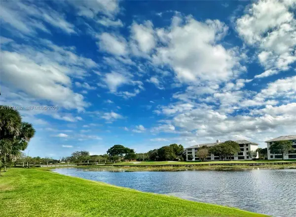 1520 Whitehall Dr #101, Davie, FL 33324