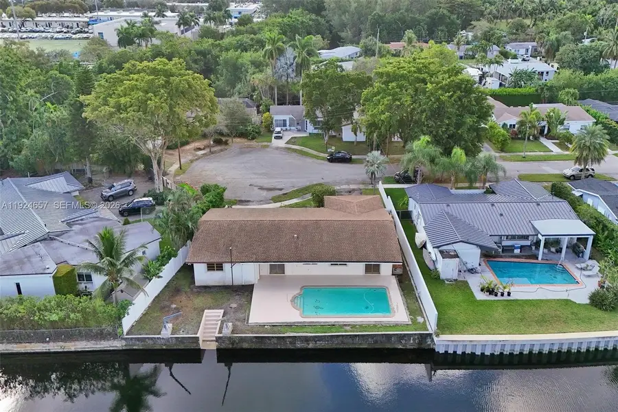 2371 NE 193rd St, Miami, FL 33180 - Image #3