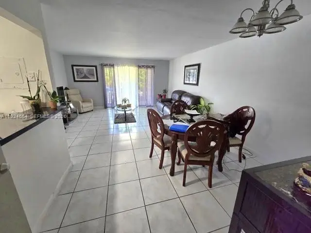 10375 N Kendall Dr #J7, Miami, FL 33176 - Image #1