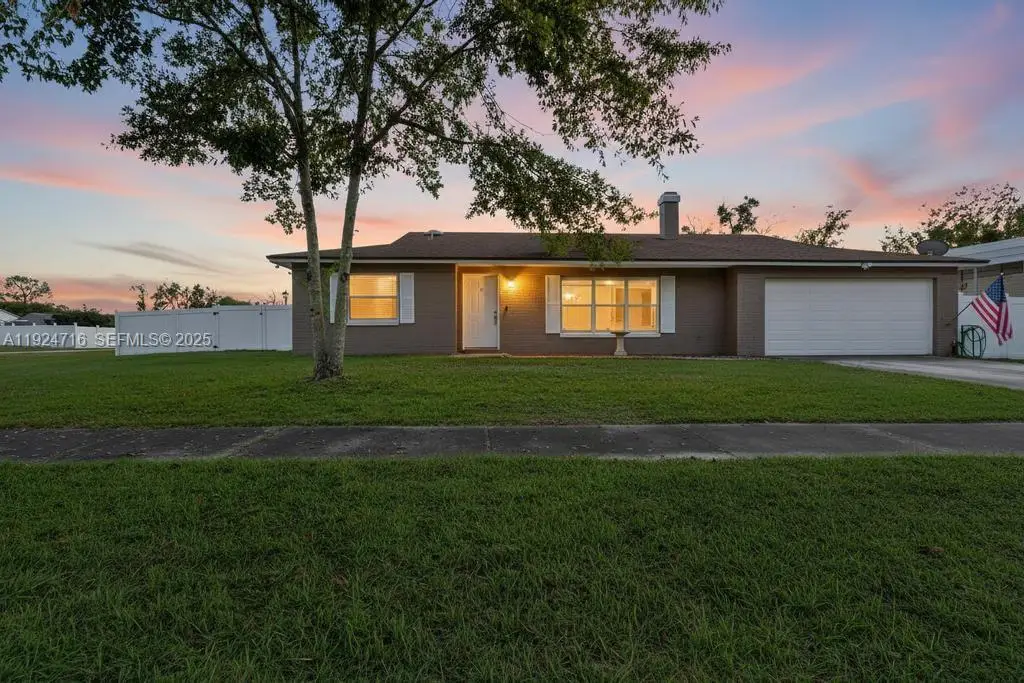 8210 E Sailmaker Ln, Jacksonville, FL 32210 - Image #1