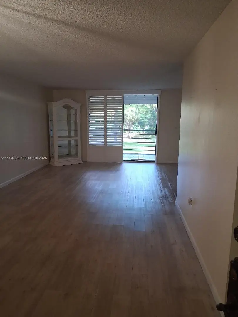 900 St Charles Pl #208, Pembroke Pines, FL 33026 - Image #3