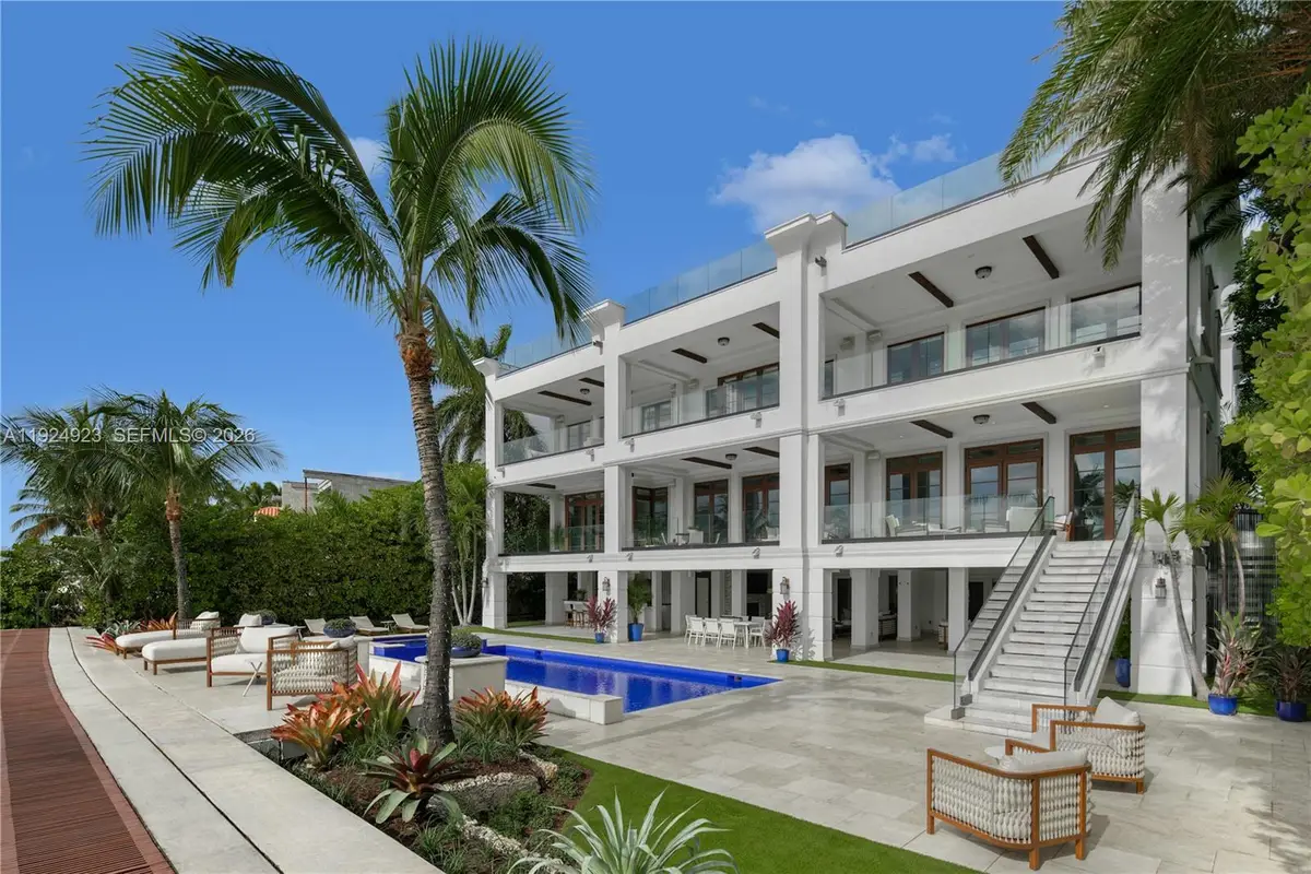 288 S Coconut Ln, Miami Beach, FL 33139 - Image #1