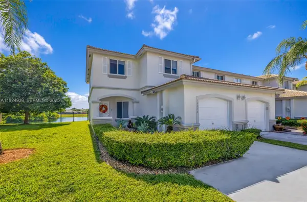 16236 SW 75th St, Miami, FL 33193