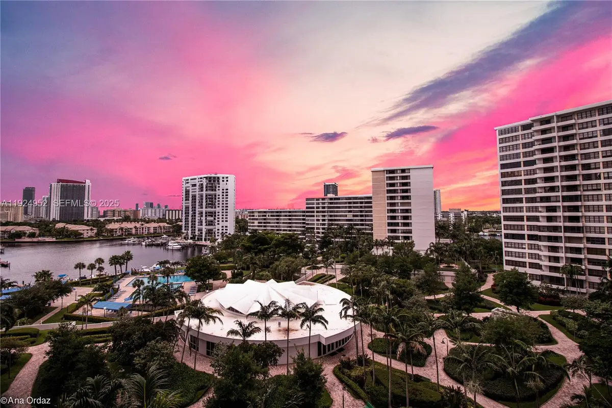 2500 Parkview Dr #1207, Hallandale Beach, FL 33009 - Image #1